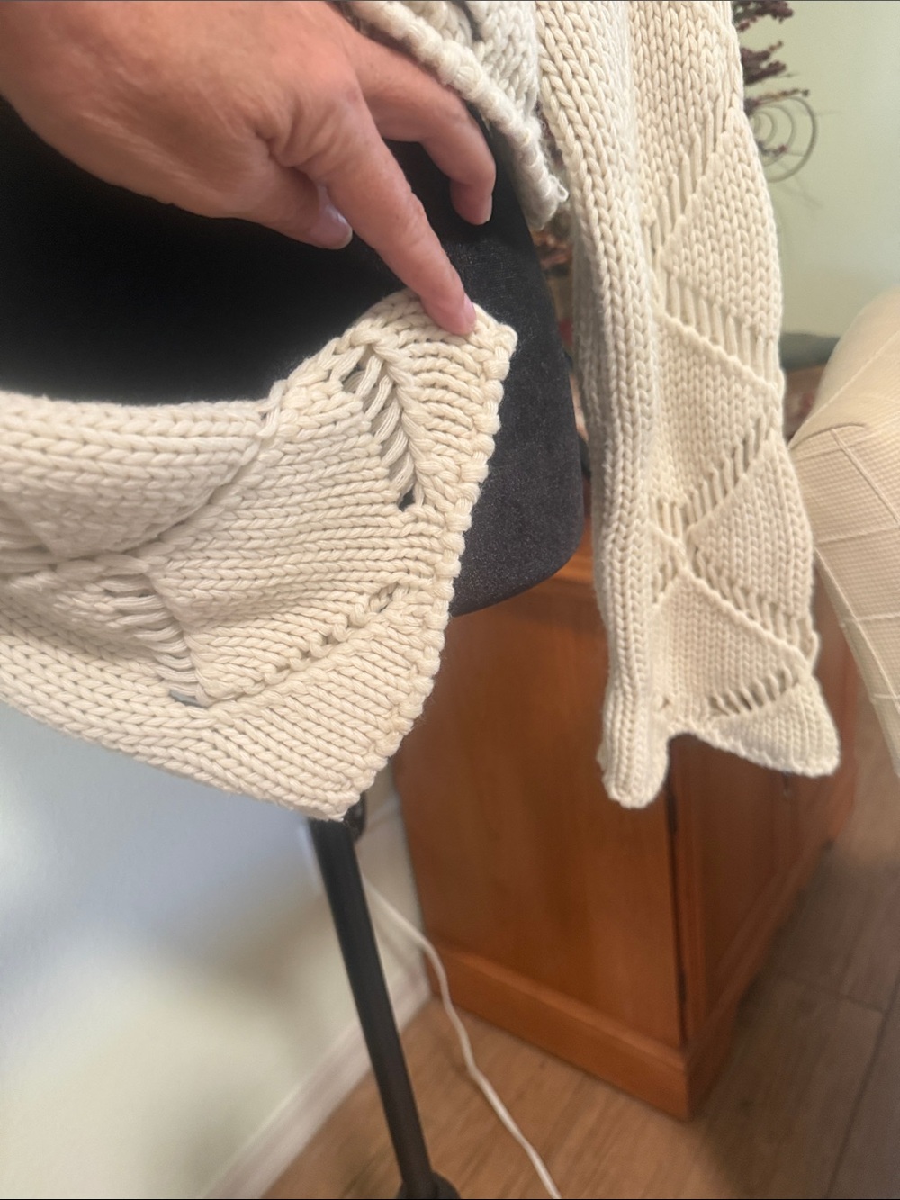 Open-Knit Cream Cropped Sweater extra long Bell sleeves - Picture 2 of 2